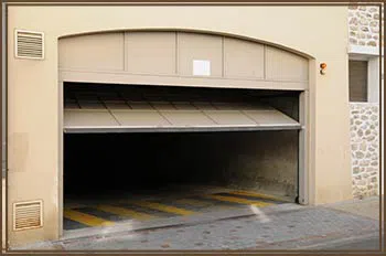SOS Garage Door Service Greendale, WI 414-944-1379 SOS Garage Door Service Greendale, WI 414-944-1379 - abt-cont-gr-02m